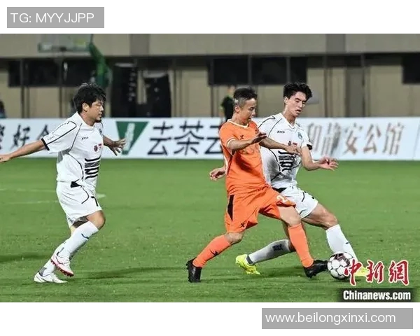 港星与足球明星同框瞬间揭秘明星背后的友谊与热爱运动的故事